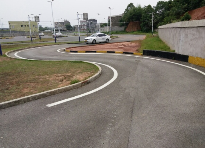 湘潭鹏城驾校训练场